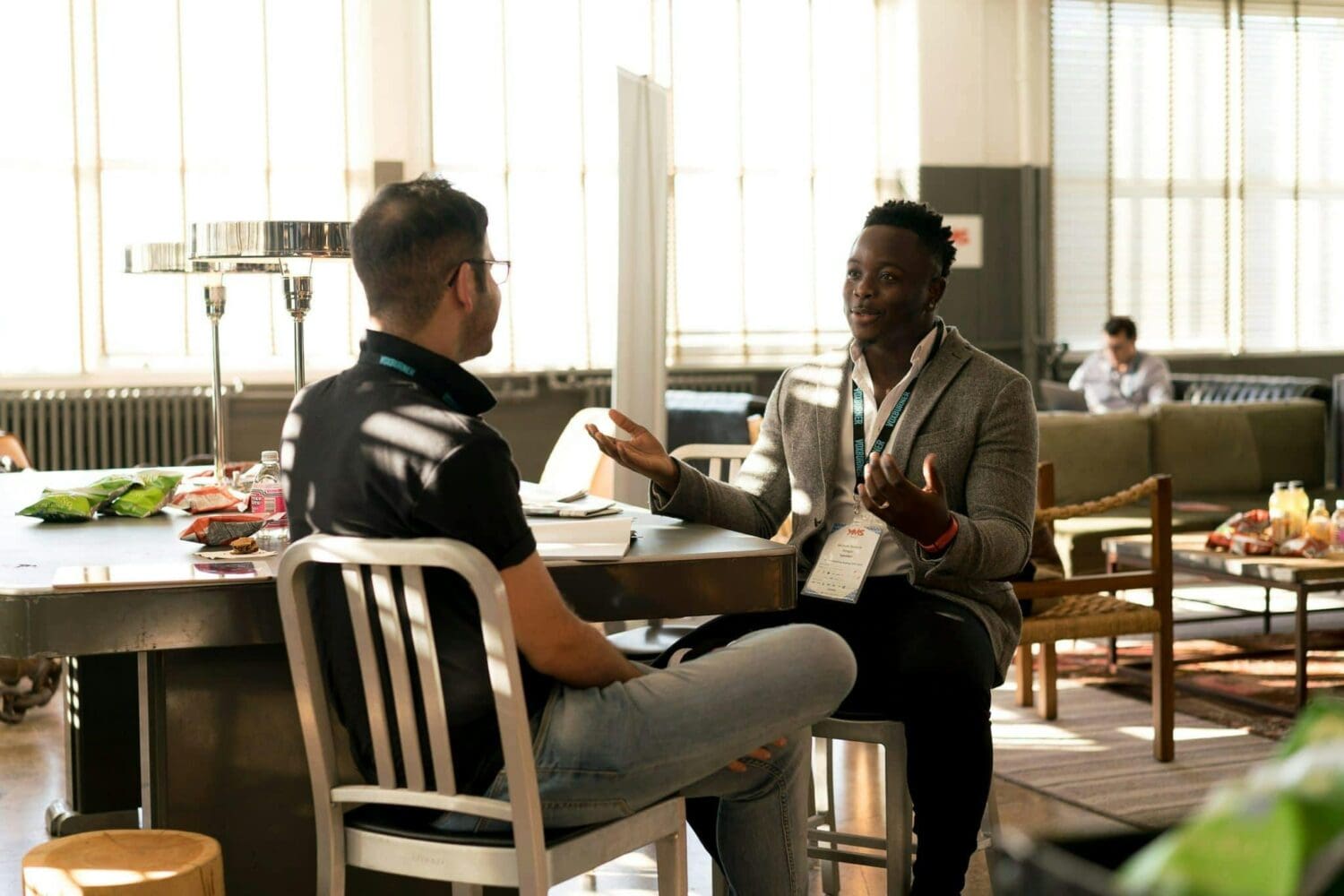 MBA applicant expanding professional network through alumni and peer connections on LinkedIn.